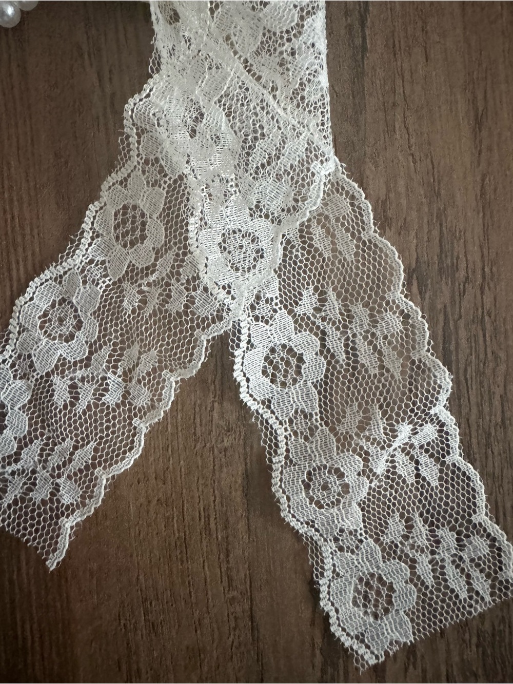 bp Cream Lace & Pearl Handbag Charm - Picture 3 of 3